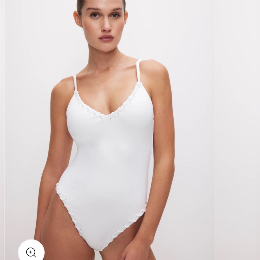 Brand new, white, good american swimsuit